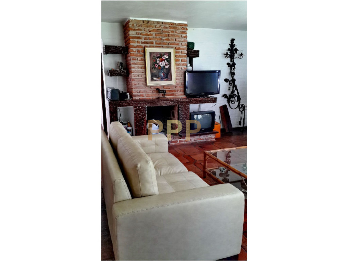 Casa ID.1702 - Casa en Pinares, 3 dormitorios *