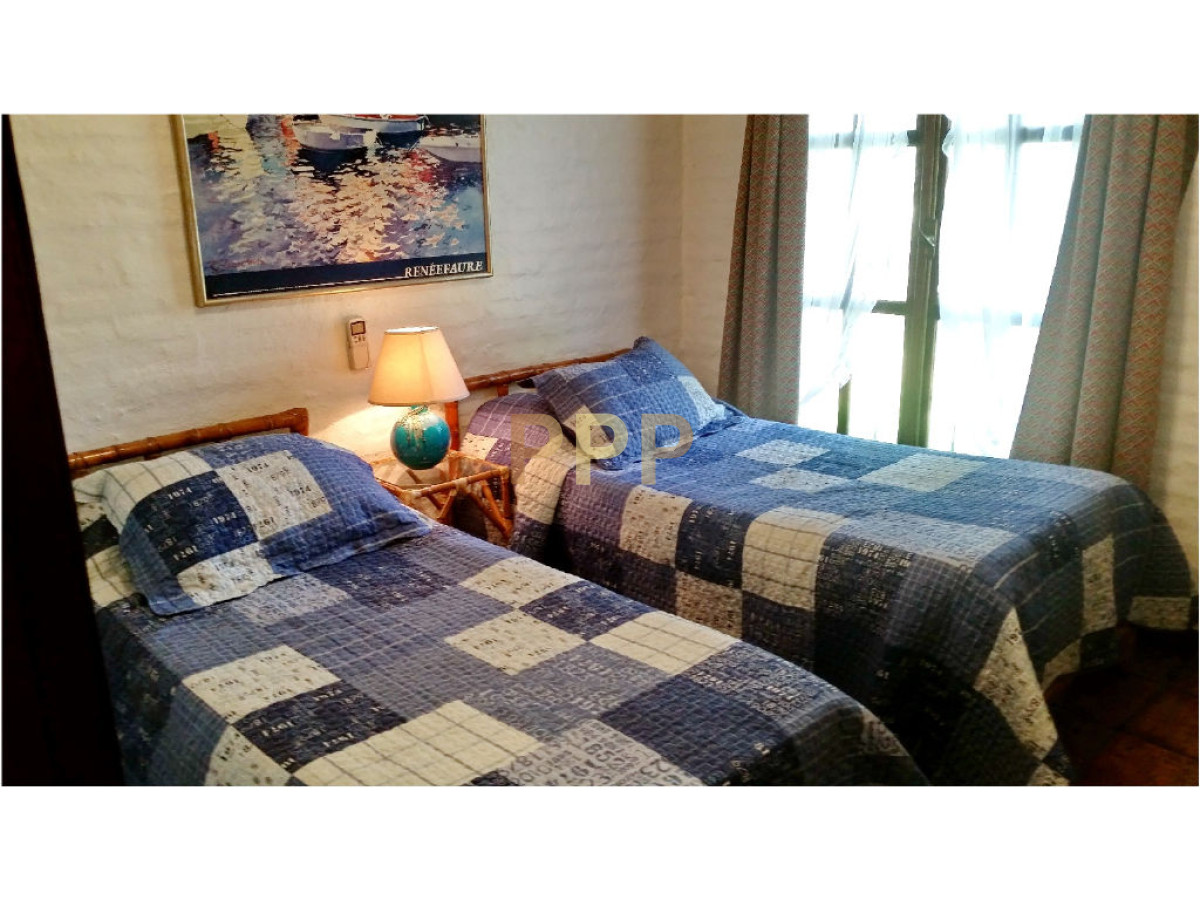 Casa ID.1702 - Casa en Pinares, 3 dormitorios *