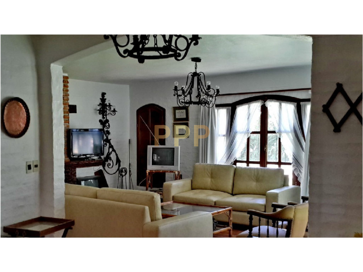 Casa ID.1702 - Casa en Pinares, 3 dormitorios *
