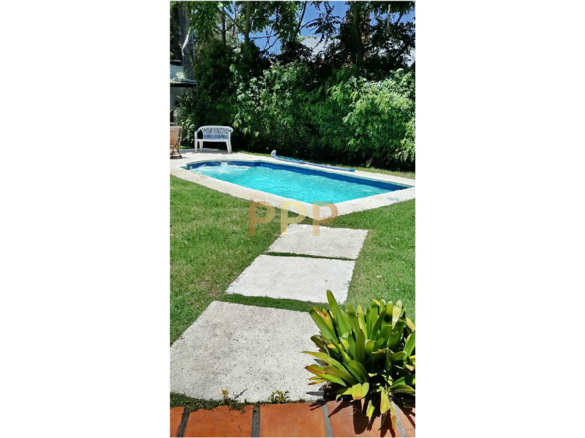 Casa ID.1702 - Casa en Pinares, 3 dormitorios *