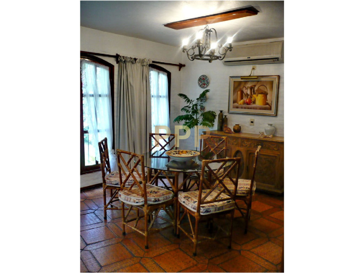 Casa ID.1702 - Casa en Pinares, 3 dormitorios *