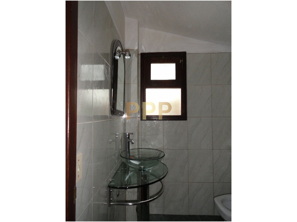 Casa ID.1708 - En alquiler.. amplia casa con capacidad para 10 personas. 