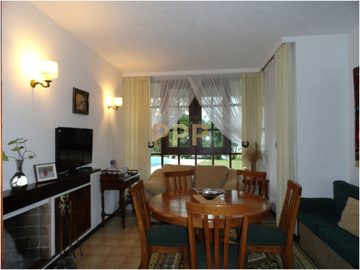 Casa ID.1708 - En alquiler.. amplia casa con capacidad para 10 personas. 