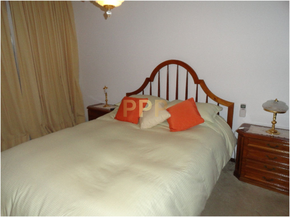 Casa ID.1708 - En alquiler.. amplia casa con capacidad para 10 personas. 