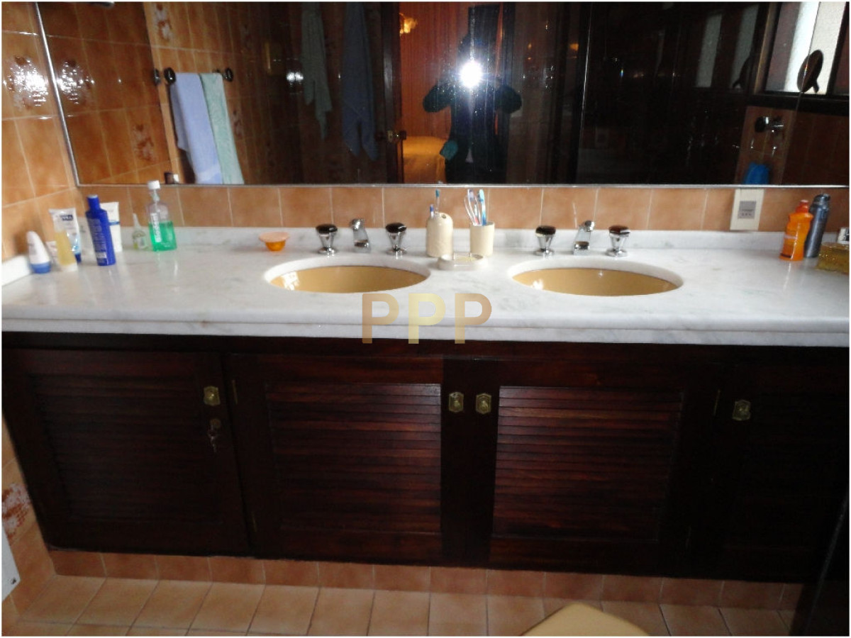 Casa ID.1708 - En alquiler.. amplia casa con capacidad para 10 personas. 