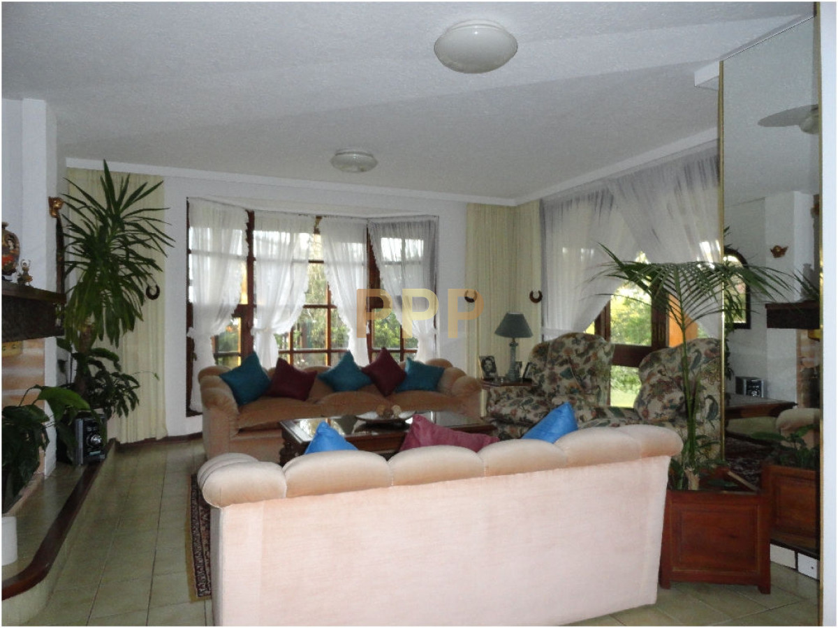 Casa ID.1708 - En alquiler.. amplia casa con capacidad para 10 personas. 