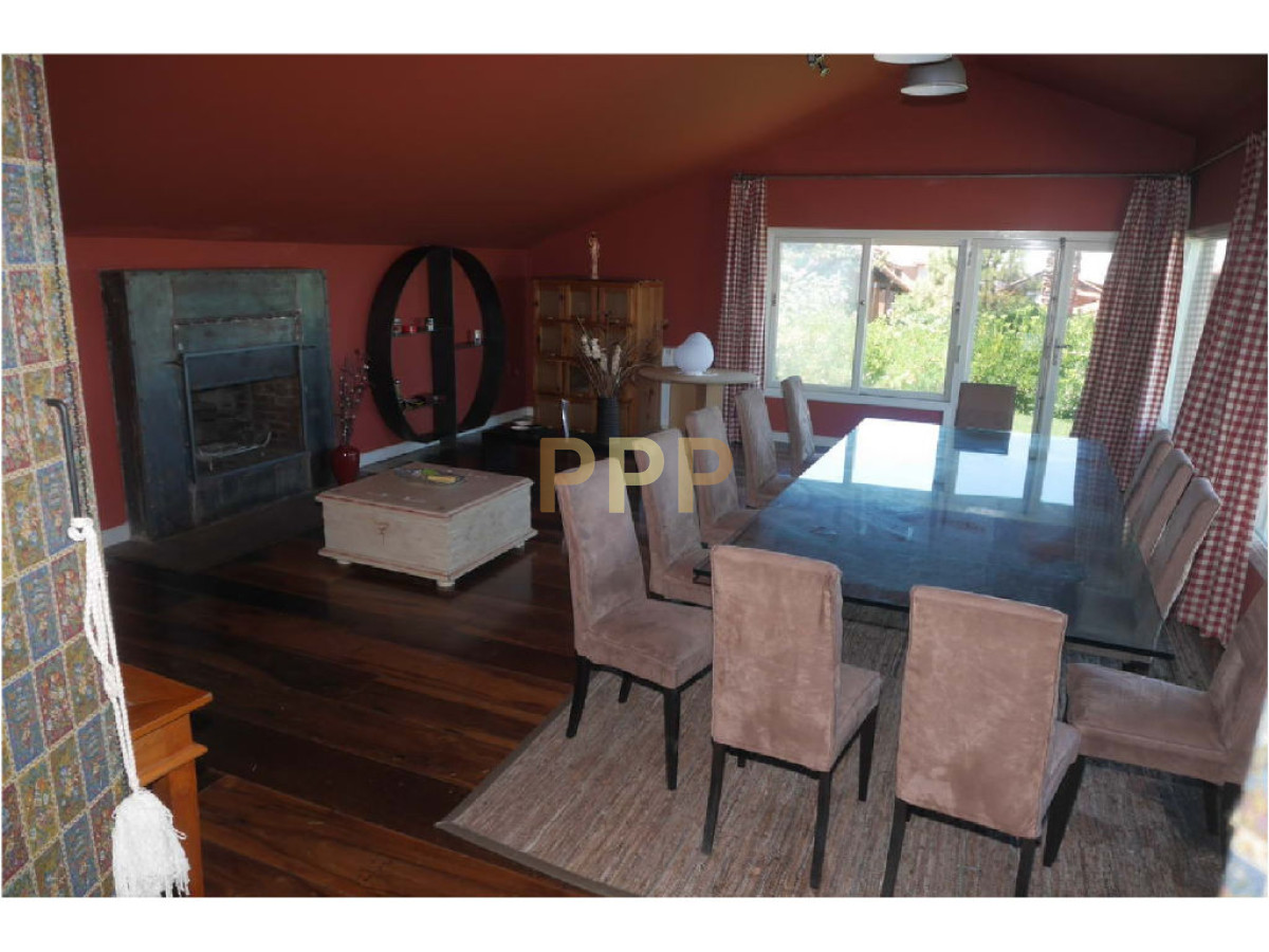 Casa ID.1714 - Vendo Espectacular casa frente al mar en Punta del Este.