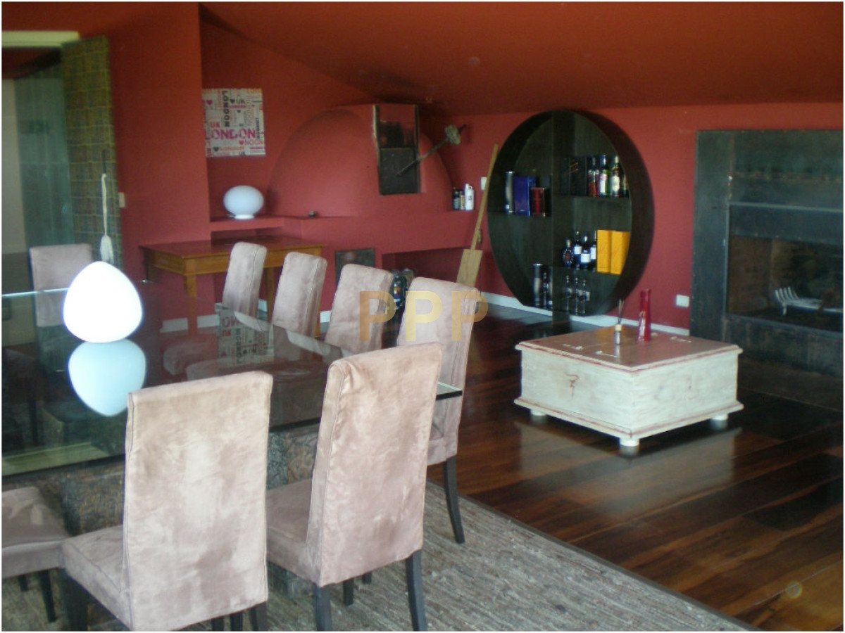 Casa ID.1714 - Vendo Espectacular casa frente al mar en Punta del Este.