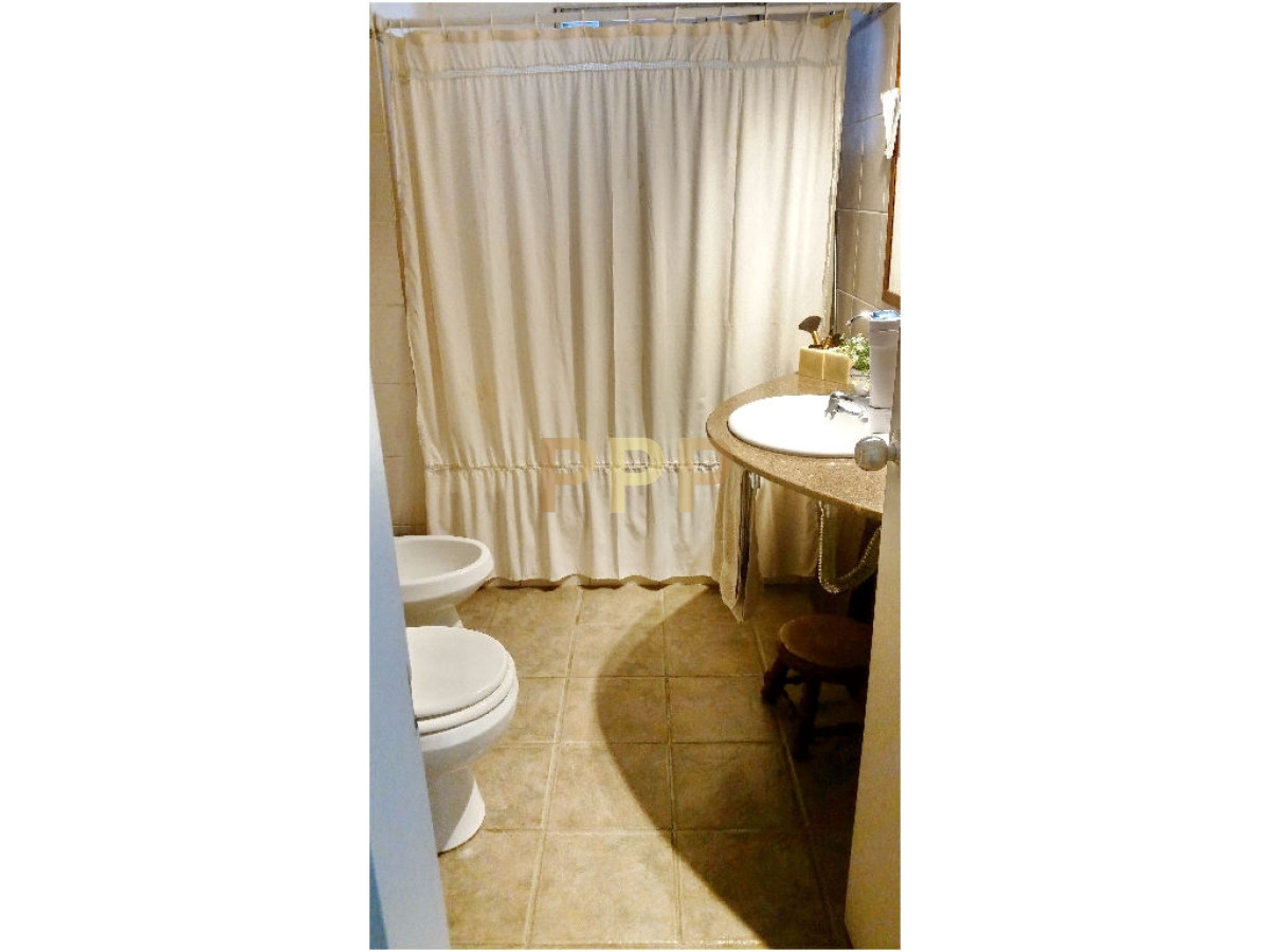 Casa ID.1741 - En  venta casa 4 dormitorios, con piscina en Pinares, Punta del Este
