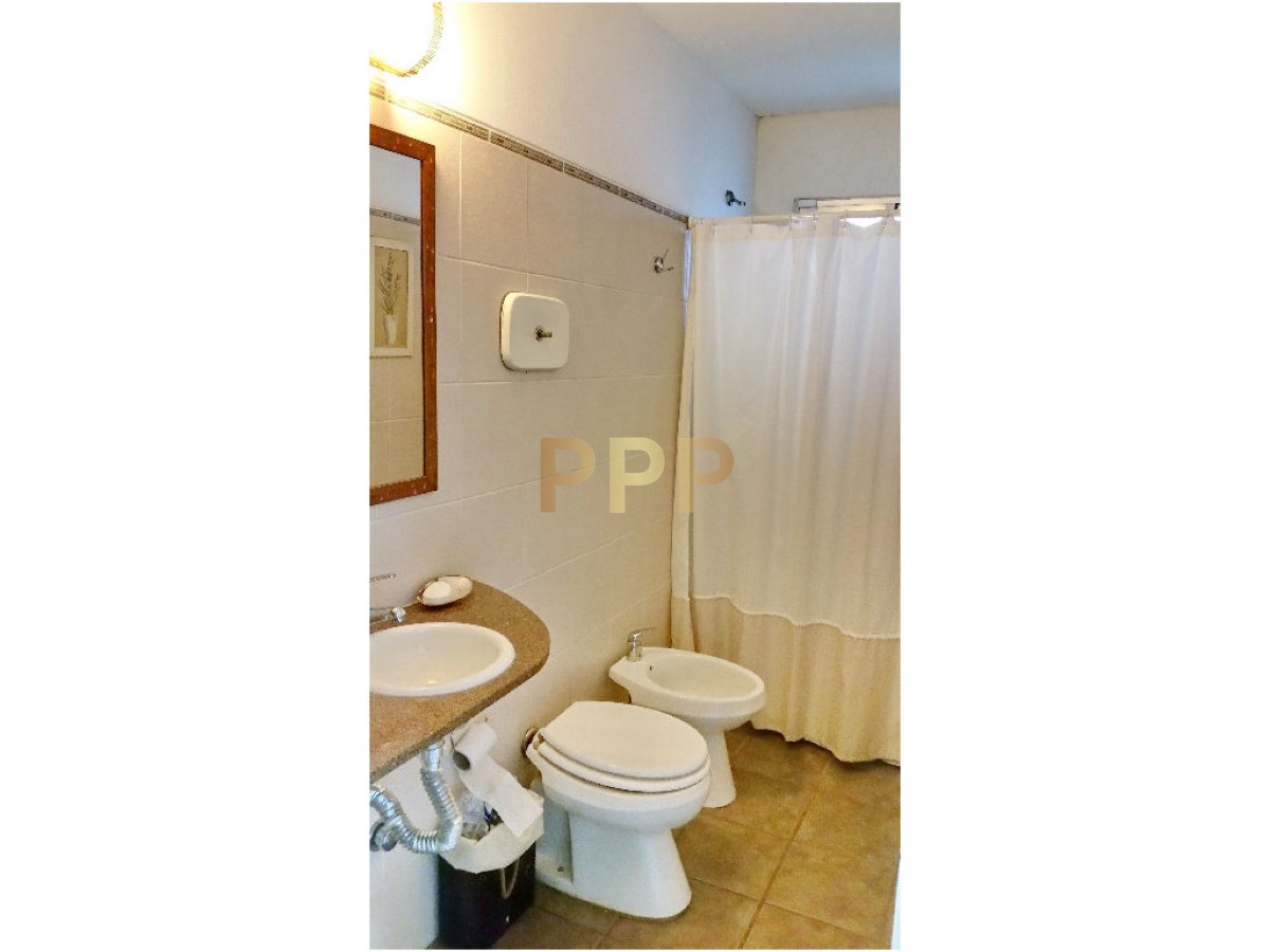 Casa ID.1741 - En  venta casa 4 dormitorios, con piscina en Pinares, Punta del Este