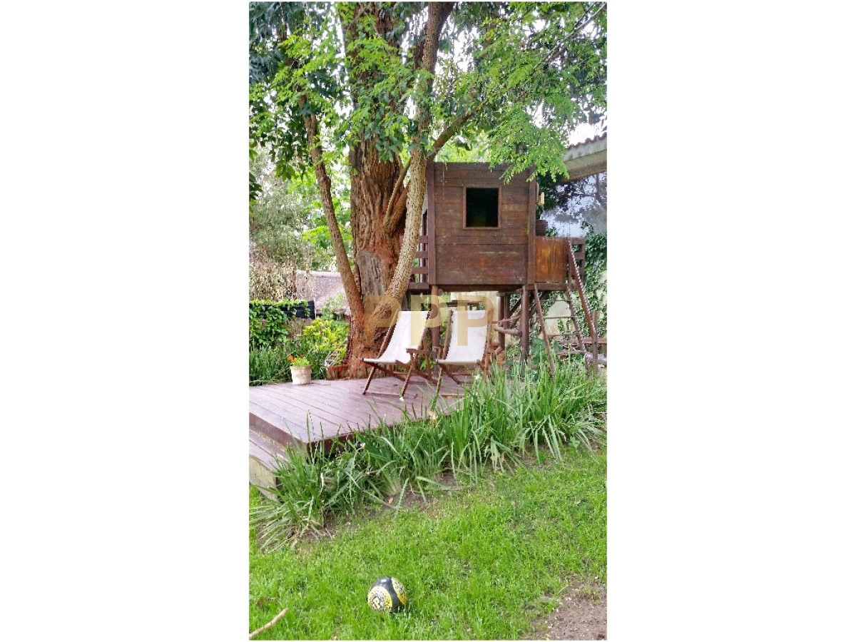 Casa ID.1741 - En  venta casa 4 dormitorios, con piscina en Pinares, Punta del Este