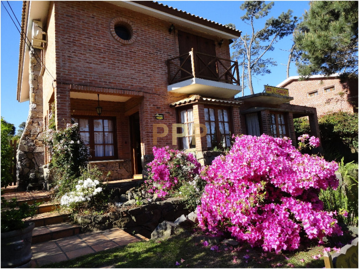 Casa ID.1567 - HERMOSA CASA EN ALQUILER ANUAL 
