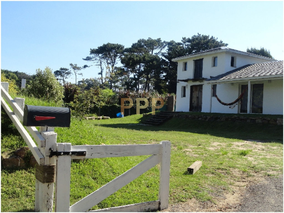 Casa ID.1578 - Casa en venta. Excelente zona. Punta del Este. 