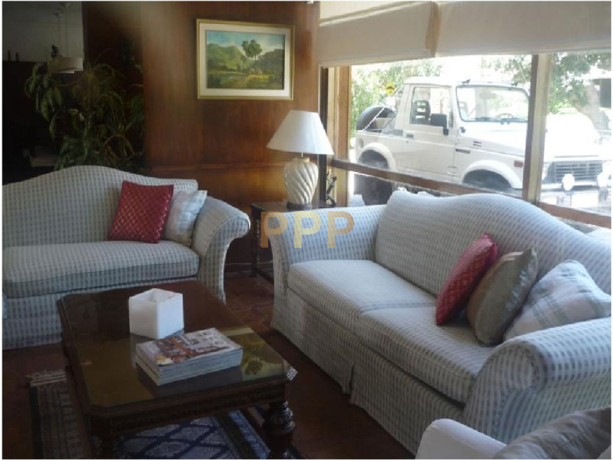 Casa ID.1580 - Casa en venta. Excelente zona.Punta del este. Ambientes amplios, confortables.