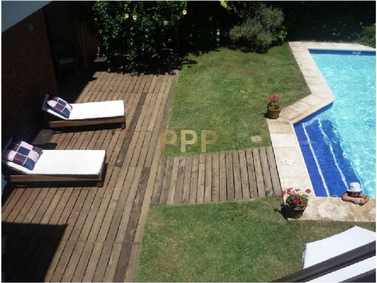 Casa ID.1580 - Casa en venta. Excelente zona.Punta del este. Ambientes amplios, confortables.