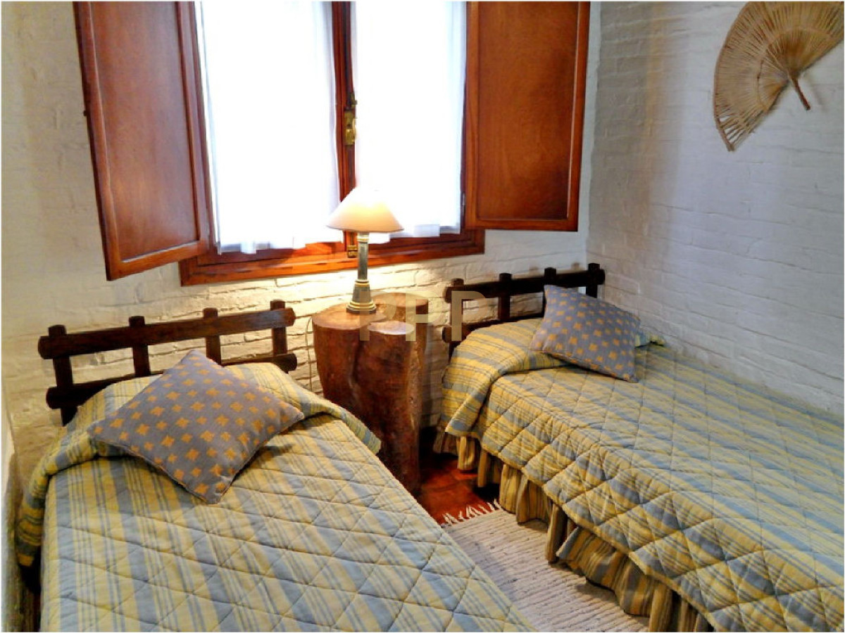 Casa ID.1548 - Casa en Pinares, 3 dormitorios *