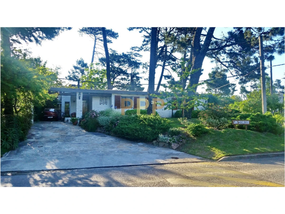 Casa ID.1548 - Casa en Pinares, 3 dormitorios *