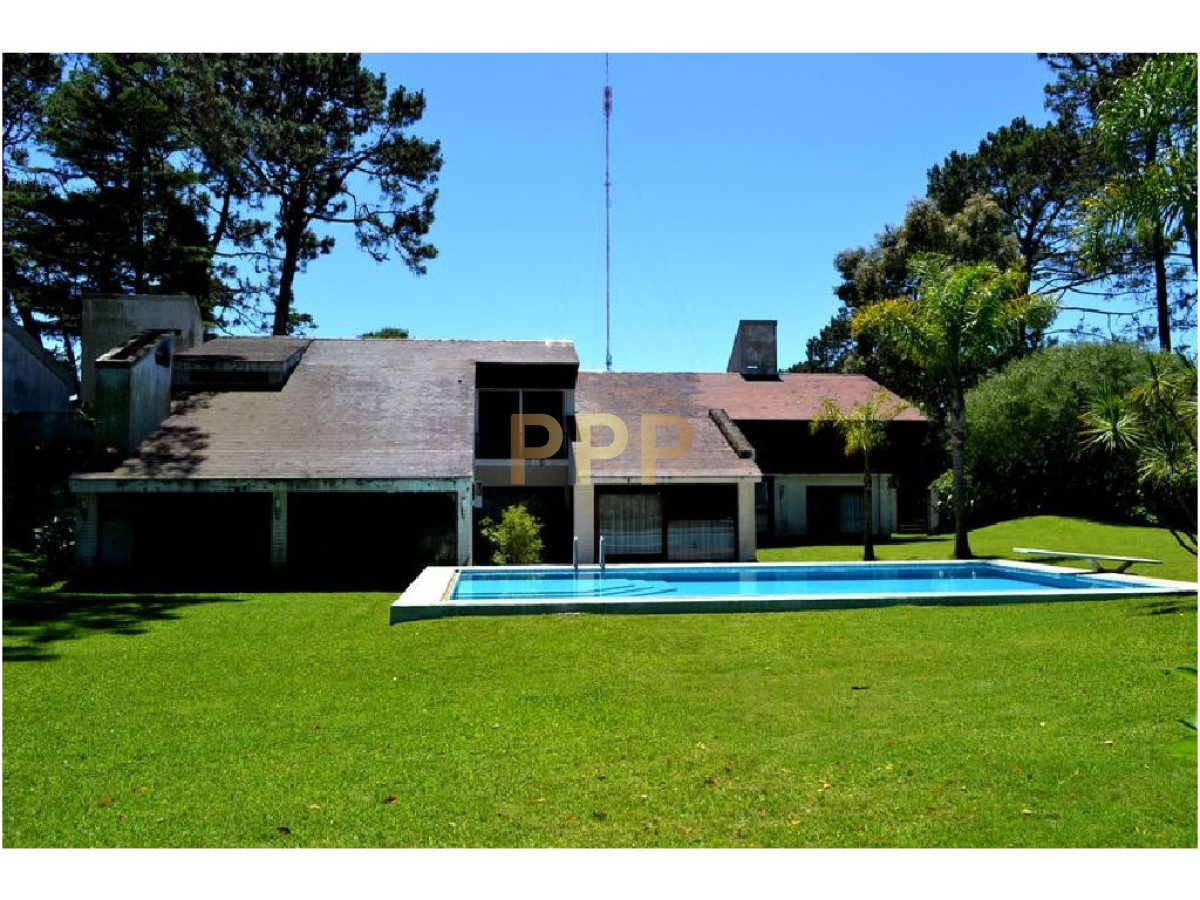 Casa ID.1615 - Casa en venta. Zona Cantegril. Punta del este.