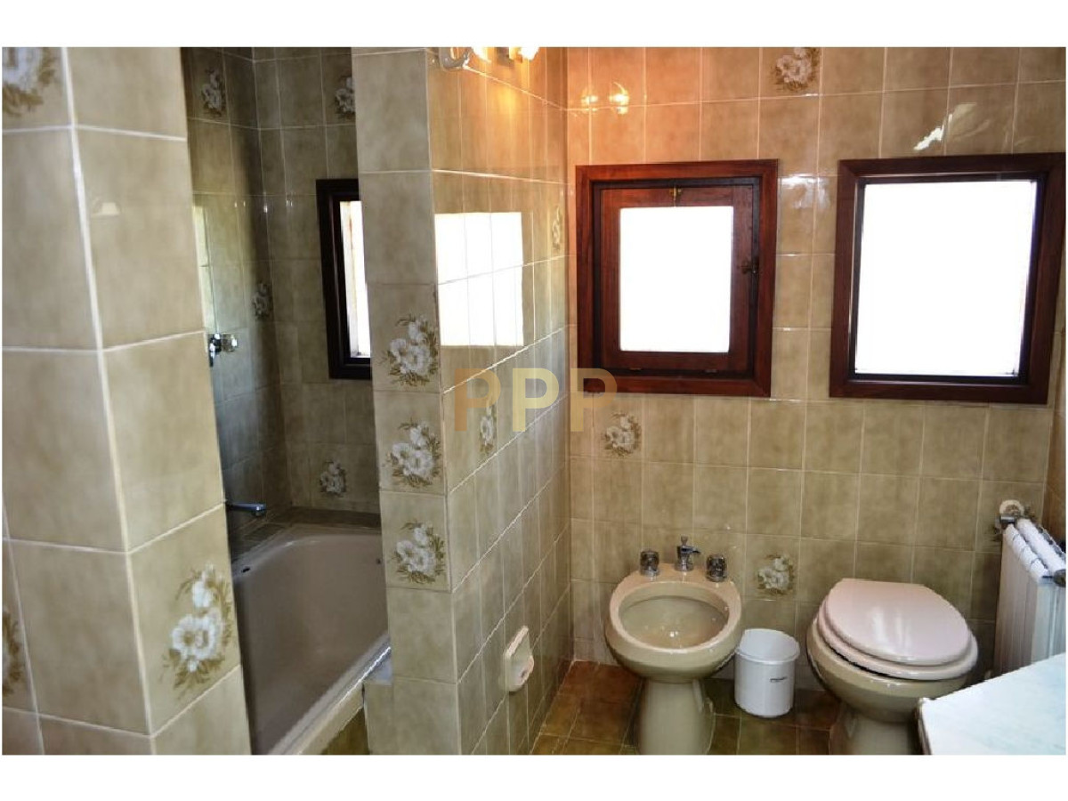 Casa ID.1615 - Casa en venta. Zona Cantegril. Punta del este.