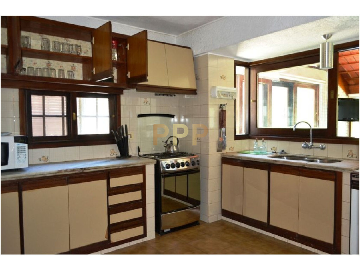 Casa ID.1615 - Casa en venta. Zona Cantegril. Punta del este.