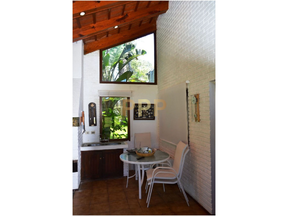 Casa ID.1615 - Casa en venta. Zona Cantegril. Punta del este.