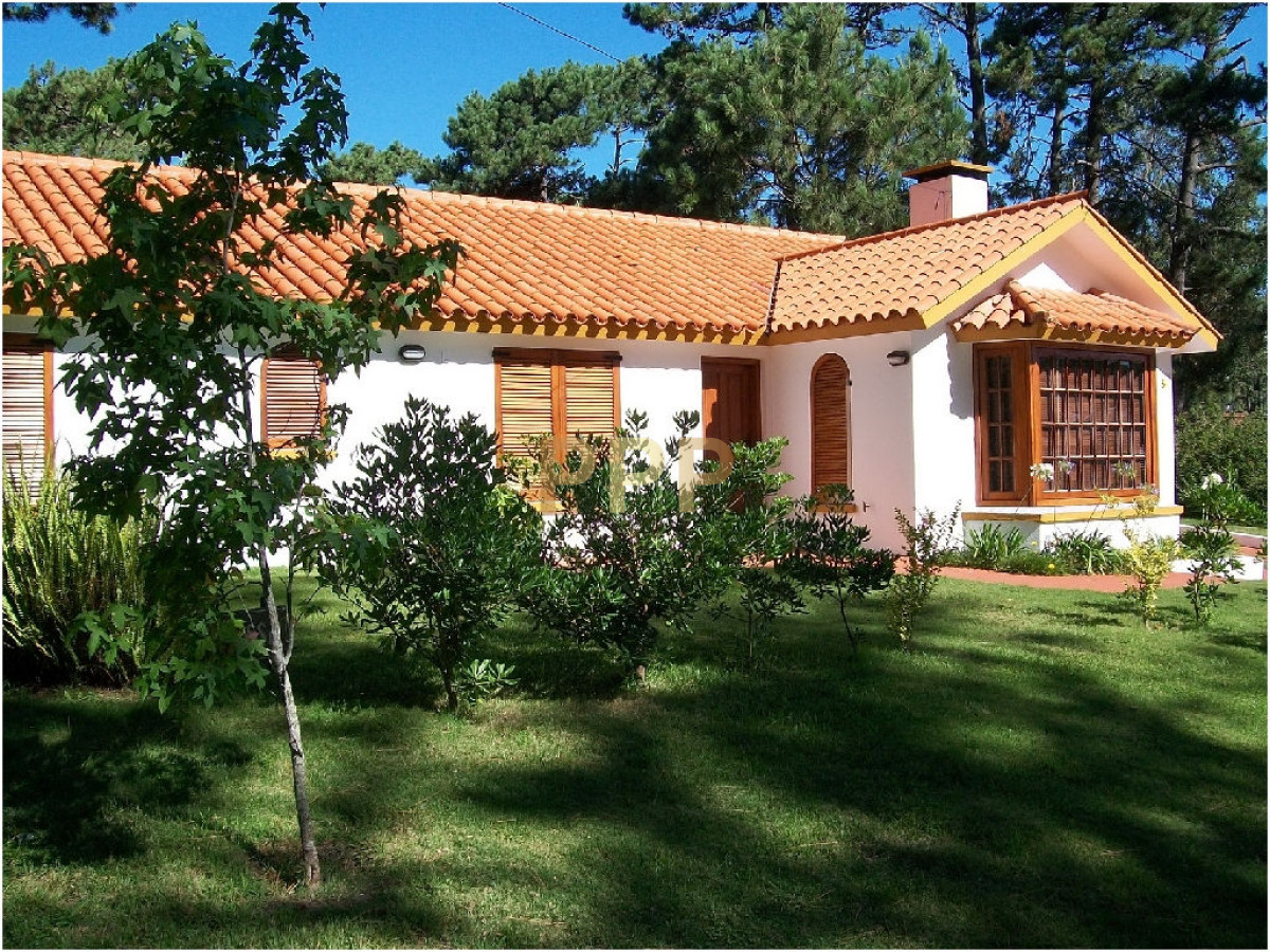 Casa ID.1551 - Casa en San Rafael, 3 dormitorios + dep.con baño (Cuarto dormitorio)