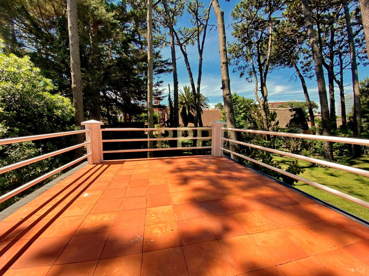 Casa ID.1675 - Casa en Brava, 3 dormitorios y demás con piscina!!!