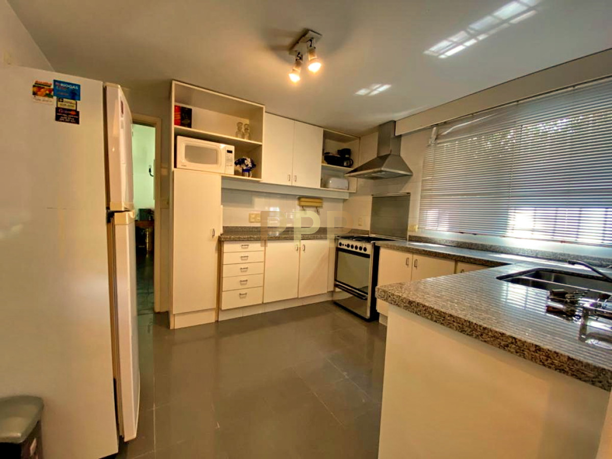 Casa ID.1675 - Casa en Brava, 3 dormitorios y demás con piscina!!!