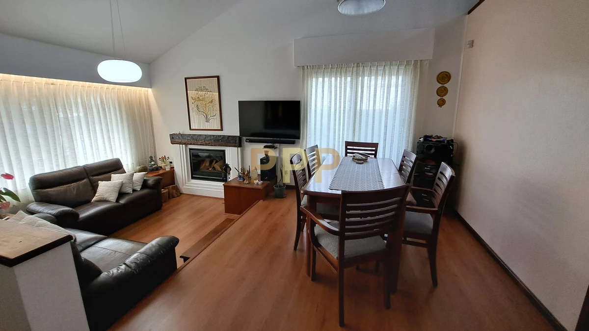 Casa ID.4225 - Casa en venta, Pinares a dos cuadras del mar.