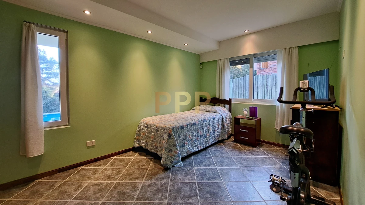 Casa ID.4225 - Casa en venta, Pinares a dos cuadras del mar.