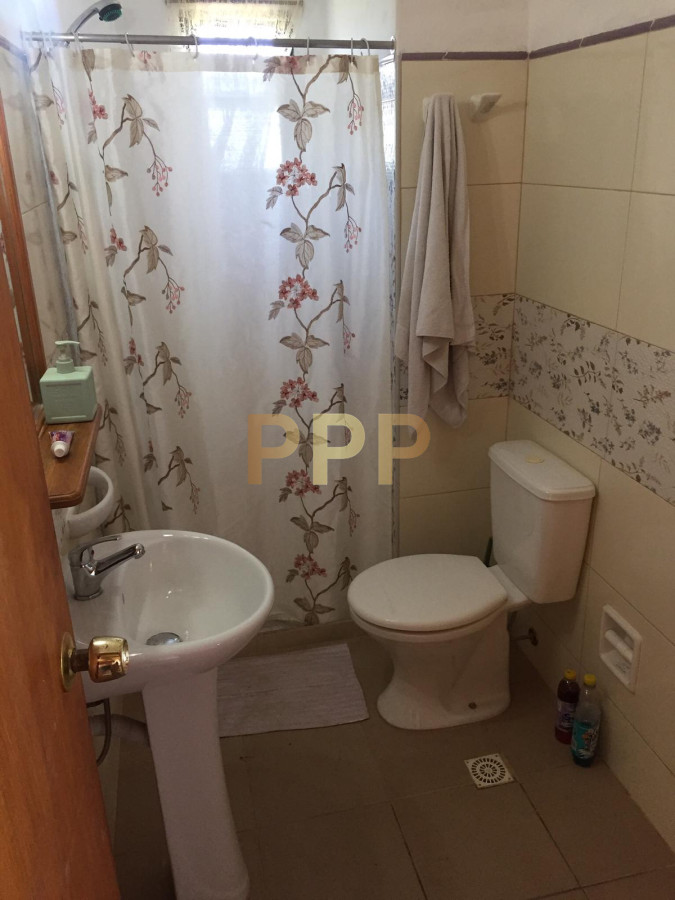 Casa ID.3200 - En venta y alquiler, casa en La Juanita !!!