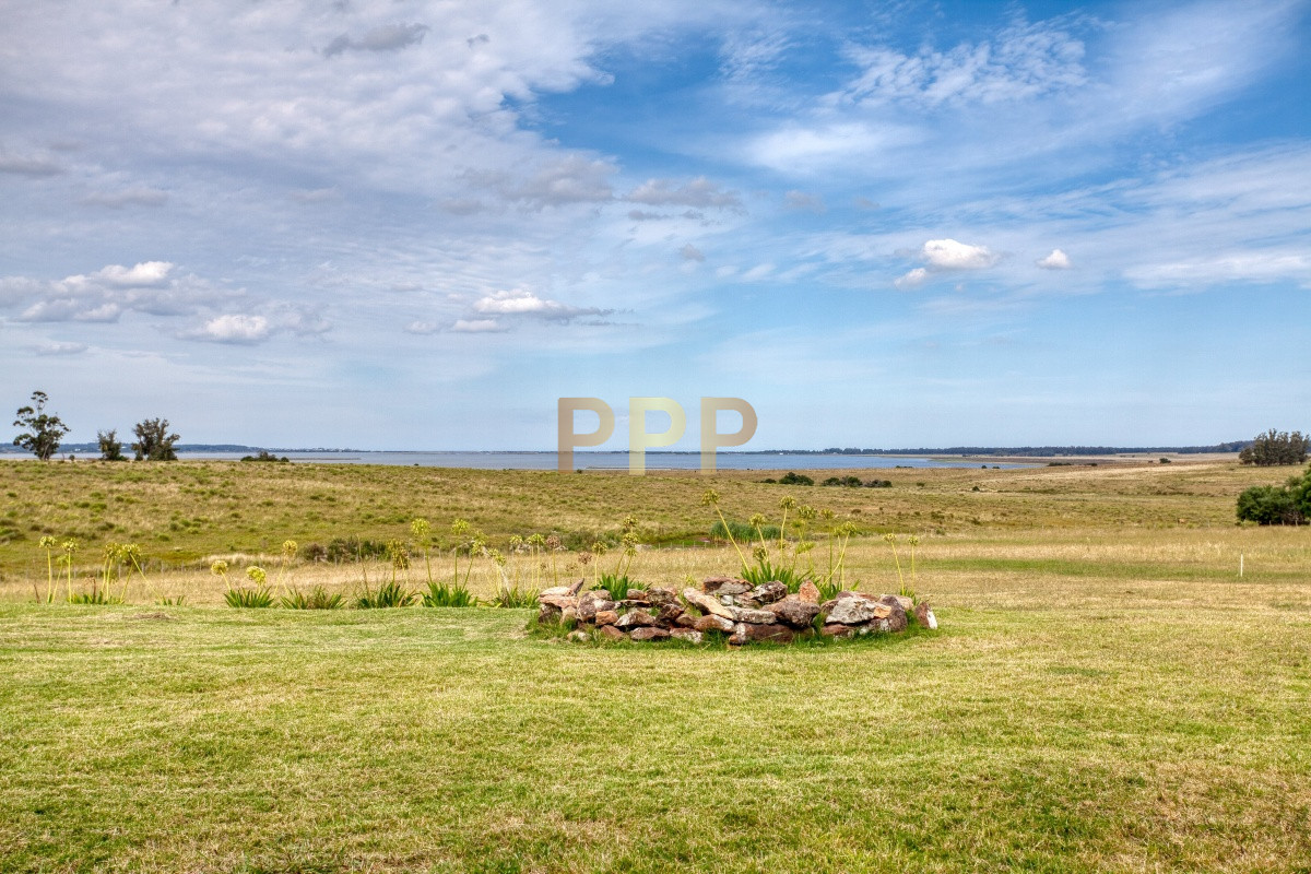 Chacra ID.2629 - Espectacular chacra en RincÃ³n de JosÃ© Ignacio, con vista a la laguna.