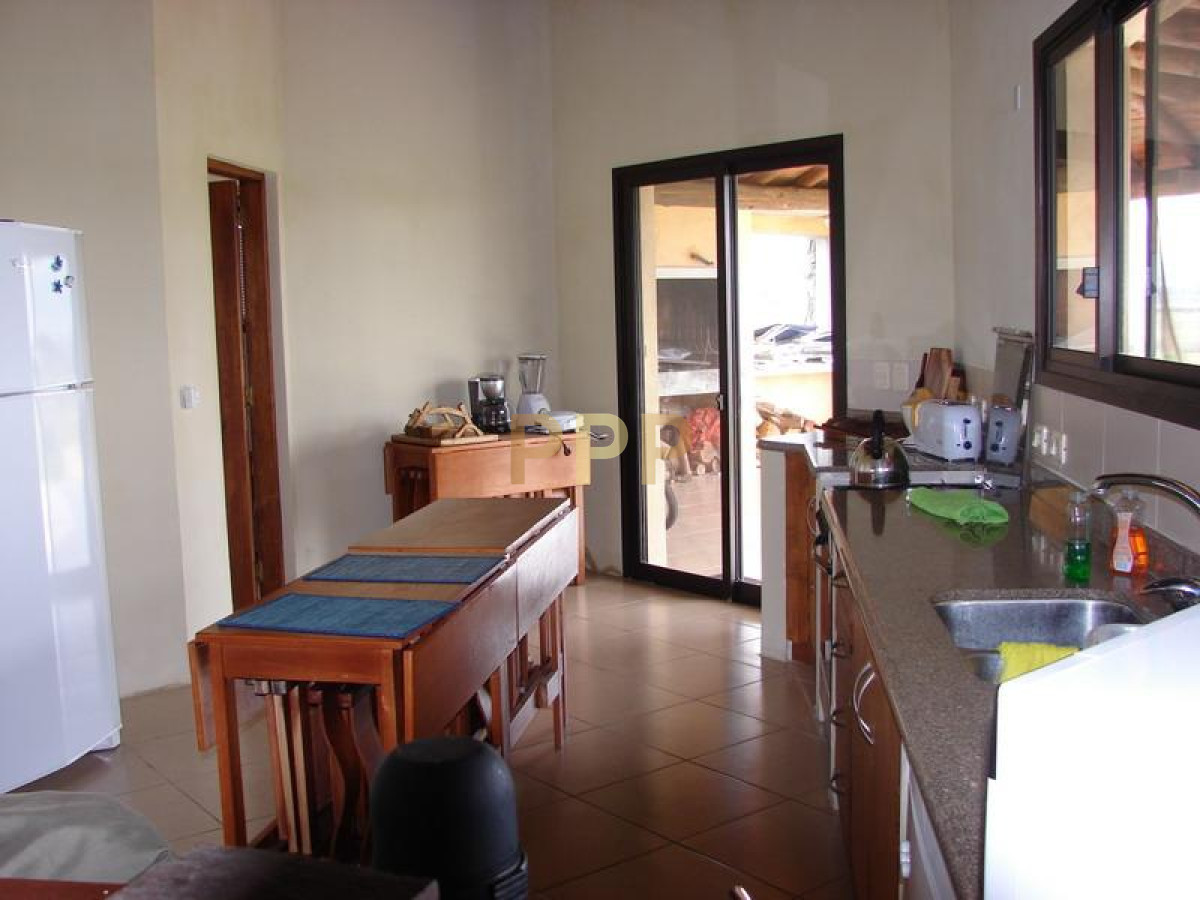 Chacra ID.2526 - Casa en venta en La Barra, Punta del Este