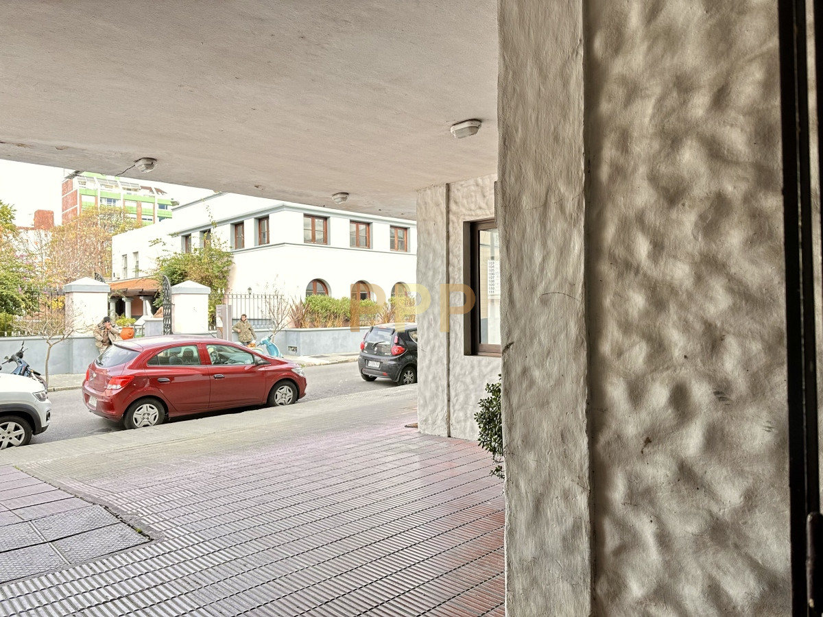 Local Comercial ID.4052 - En venta, local en el centro de Maldonado.