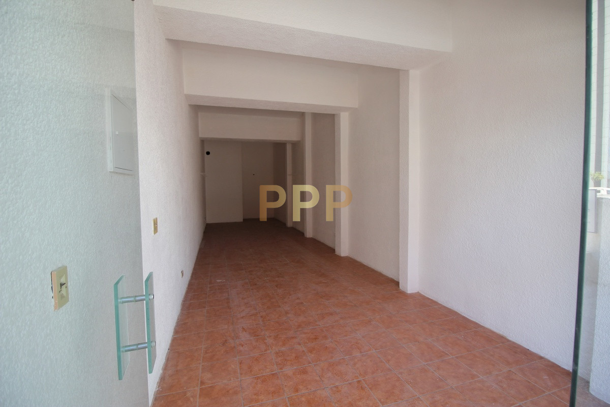Local Comercial ID.2081 - Alquilo o vendo Local a la calle en Punta del Este, Peninsula.