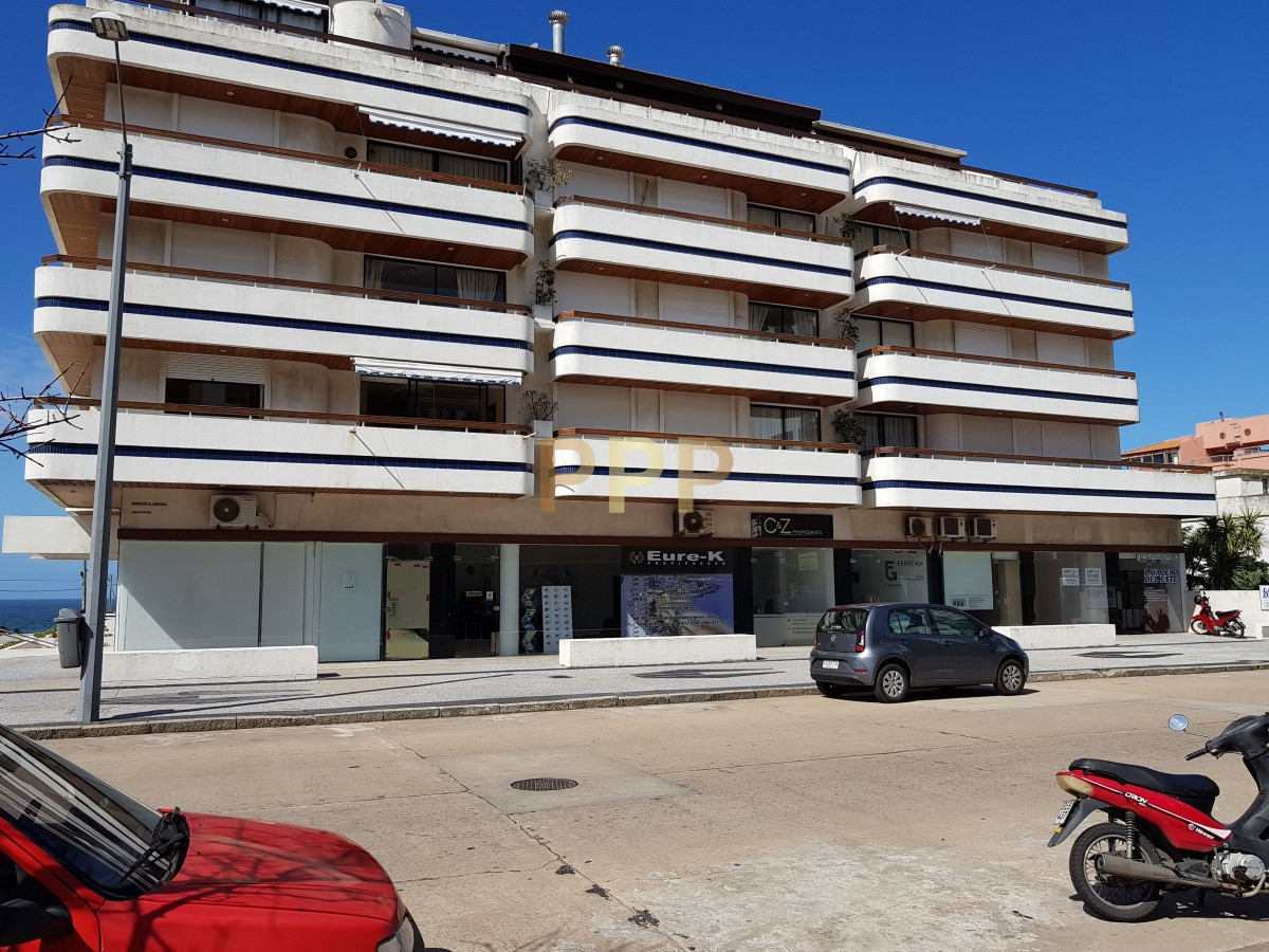 Local Comercial ID.2081 - Alquilo o vendo Local a la calle en Punta del Este, Peninsula.