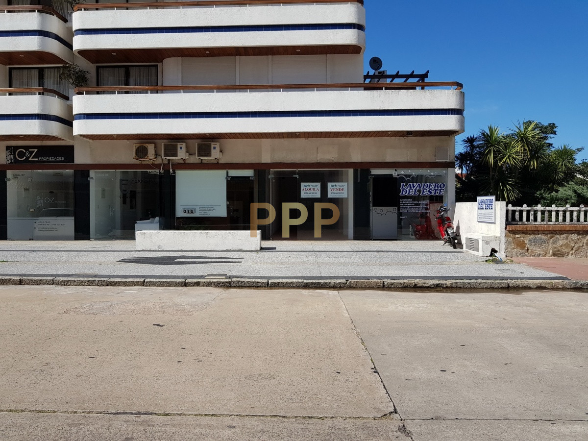 Local Comercial ID.2081 - Alquilo o vendo Local a la calle en Punta del Este, Peninsula.