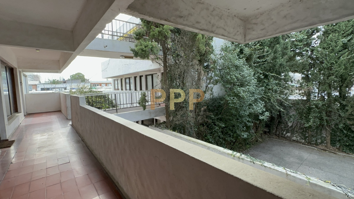 Local Comercial ID.4057 - En venta, local en Maldonado