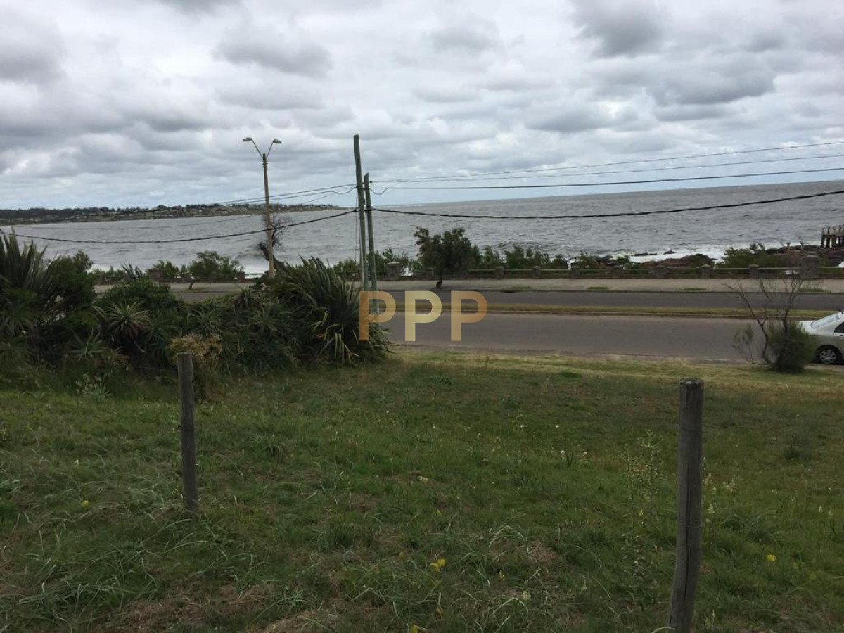 Terreno ID.3818 - En venta.. terreno en primera línea!!!