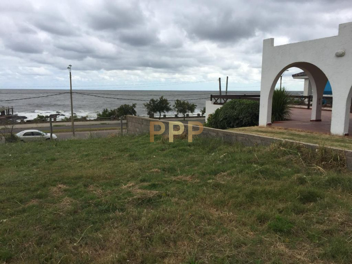 Terreno ID.3818 - En venta.. terreno en primera línea!!!