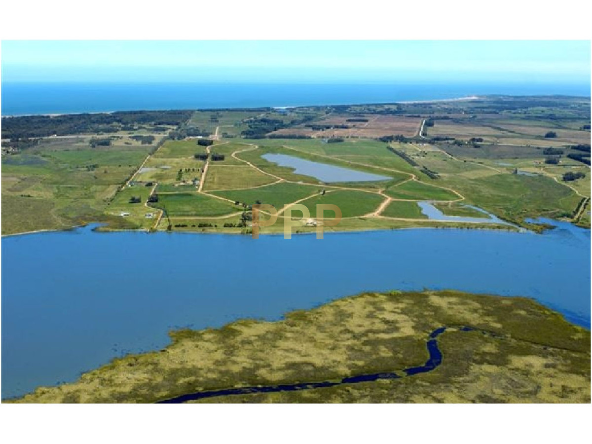 Terreno ID.1994 - Terreno en Punta del Este, Ruta Interbalnearia