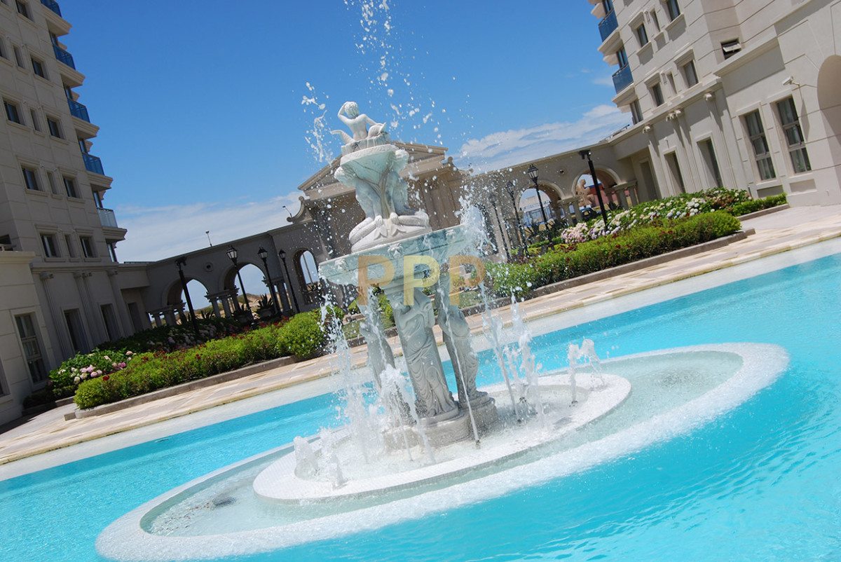 Apartamento ID.2344 - Apartamento de 3 dormitorios, primera linea frente al mar, en alquiler y venta, Punta del Este