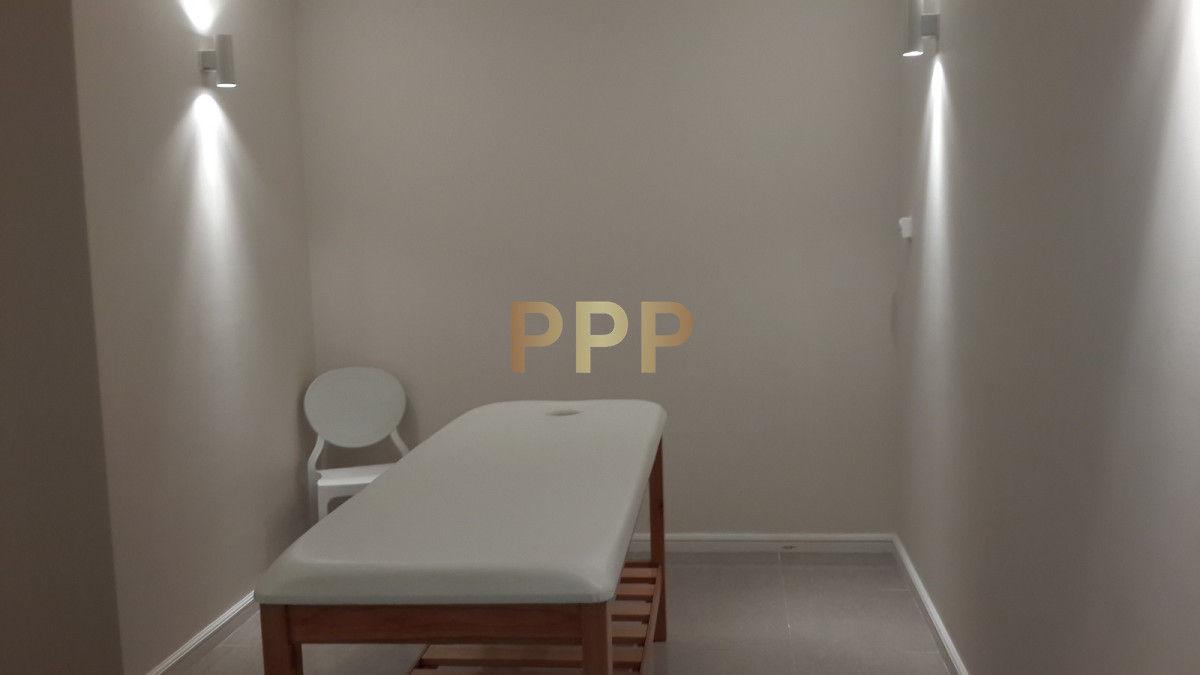 Apartamento ID.2344 - Apartamento de 3 dormitorios, primera linea frente al mar, en alquiler y venta, Punta del Este