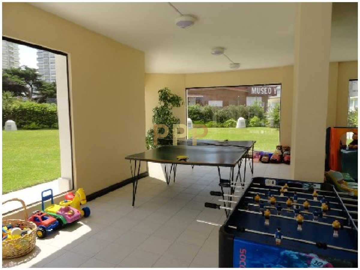 Apartamento ID.2712 - En alquiler, piso alto , primera línea sobre la brava!!!