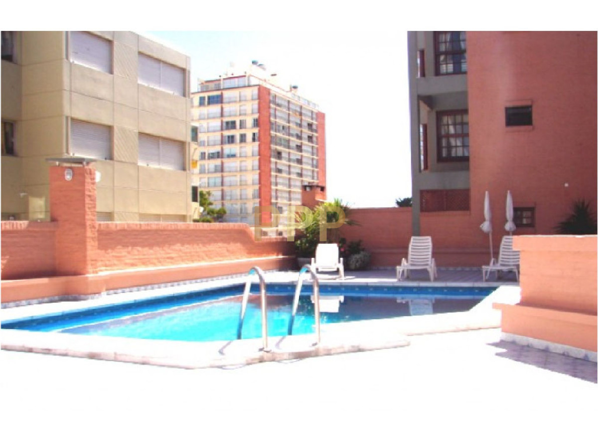 Apartamento ID.2478 - En venta apartamento en Peninsula , edificio con Parrillero y piscina.