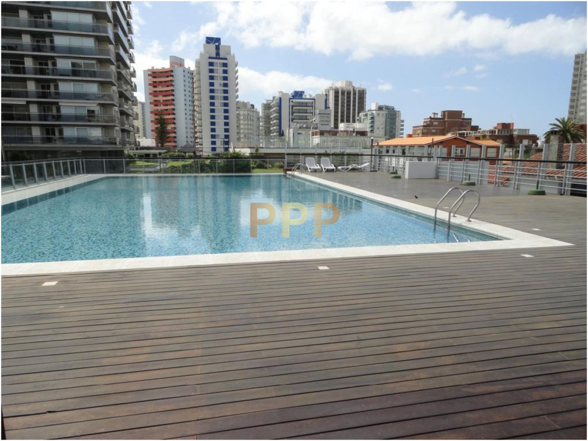 Apartamento ID.41 -  Muy lindo apartamento en piso alto , torre con todos y muy buenos servicios.