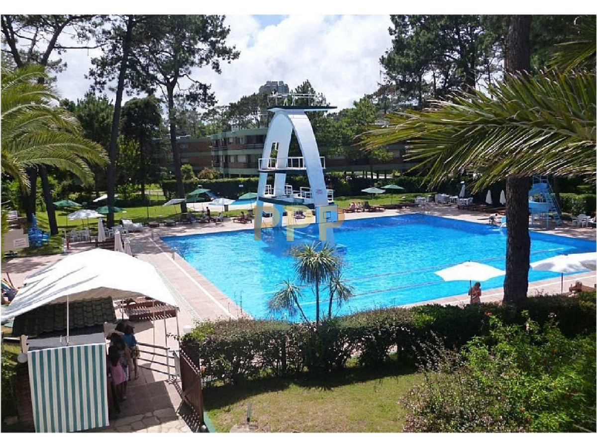 Apartamento ID.1285 - Apartamento de 1 dormitorio en venta o alq. anual en Mansa, Punta del Este.o 