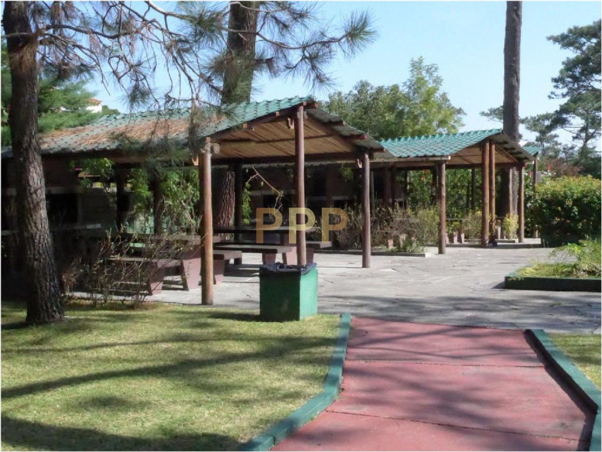 Apartamento ID.1285 - Apartamento de 1 dormitorio en venta o alq. anual en Mansa, Punta del Este.o 