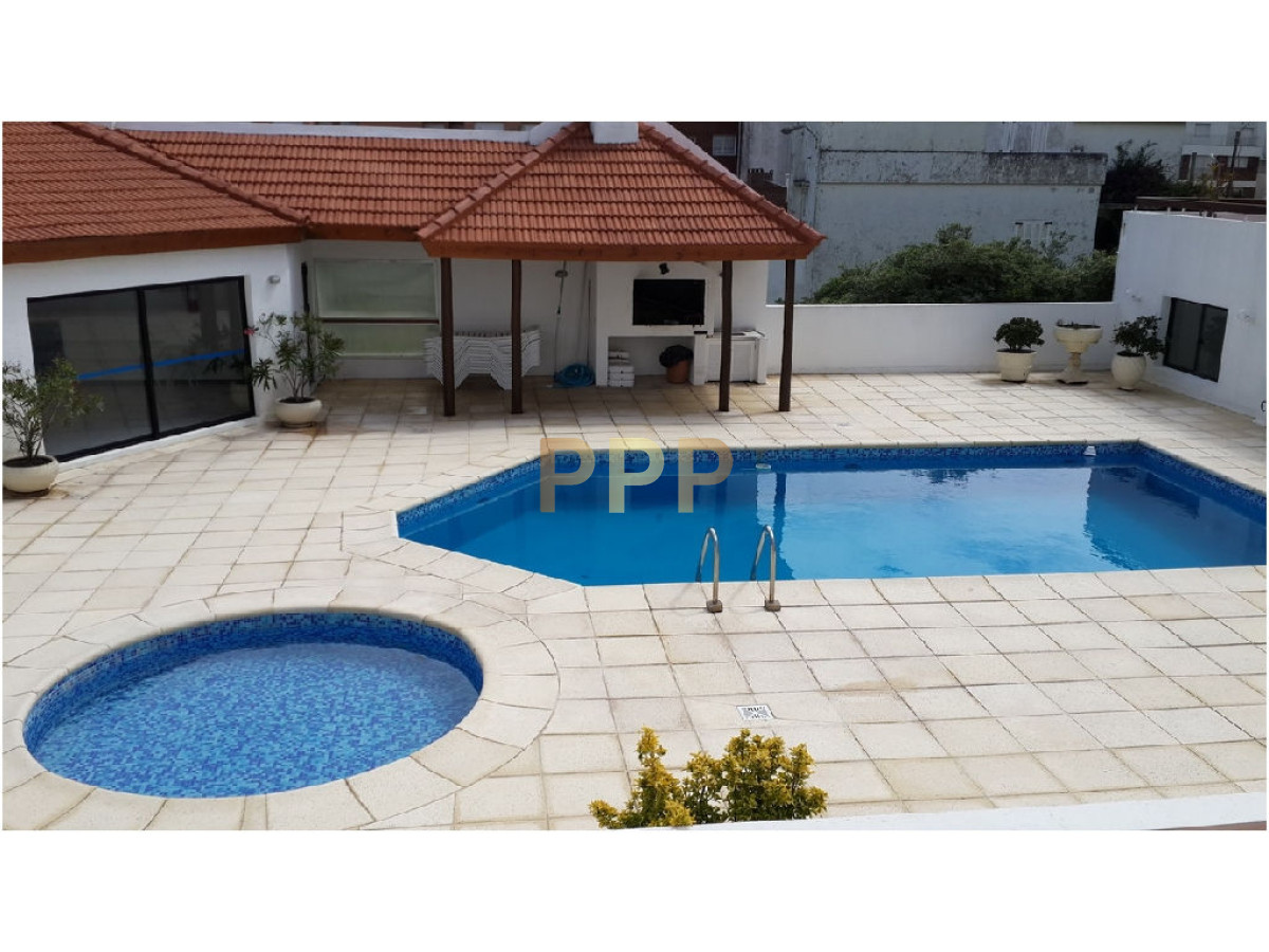 Apartamento ID.15 - Apartamento de 2 dormitorios con piscina en venta y alquiler en Peninsula, Punta del Este.