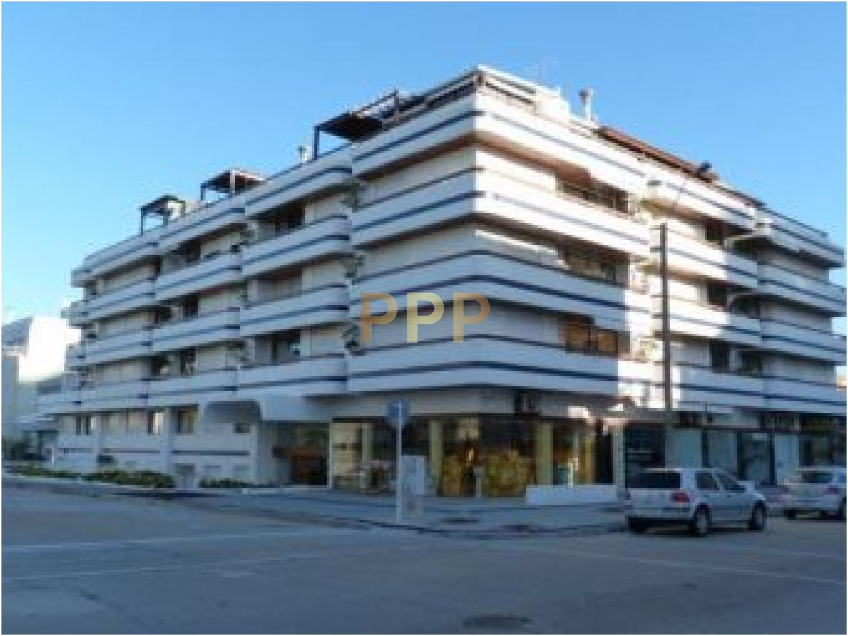 Apartamento ID.15 - Apartamento de 2 dormitorios con piscina en venta y alquiler en Peninsula, Punta del Este.